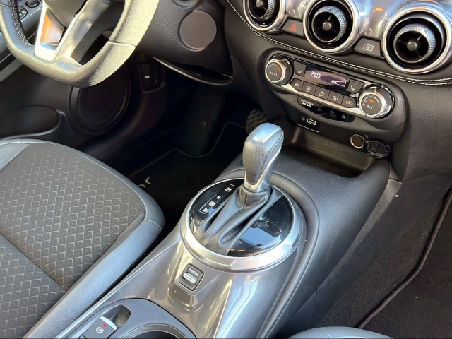 NISSAN Juke 1.6 Hybrid N-Connecta-image-9