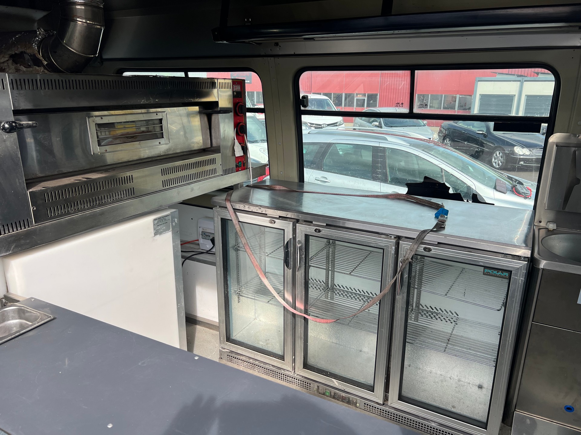 FIAT Ducato Minibus 2.8 JTD Swiss Food Truck-image-13