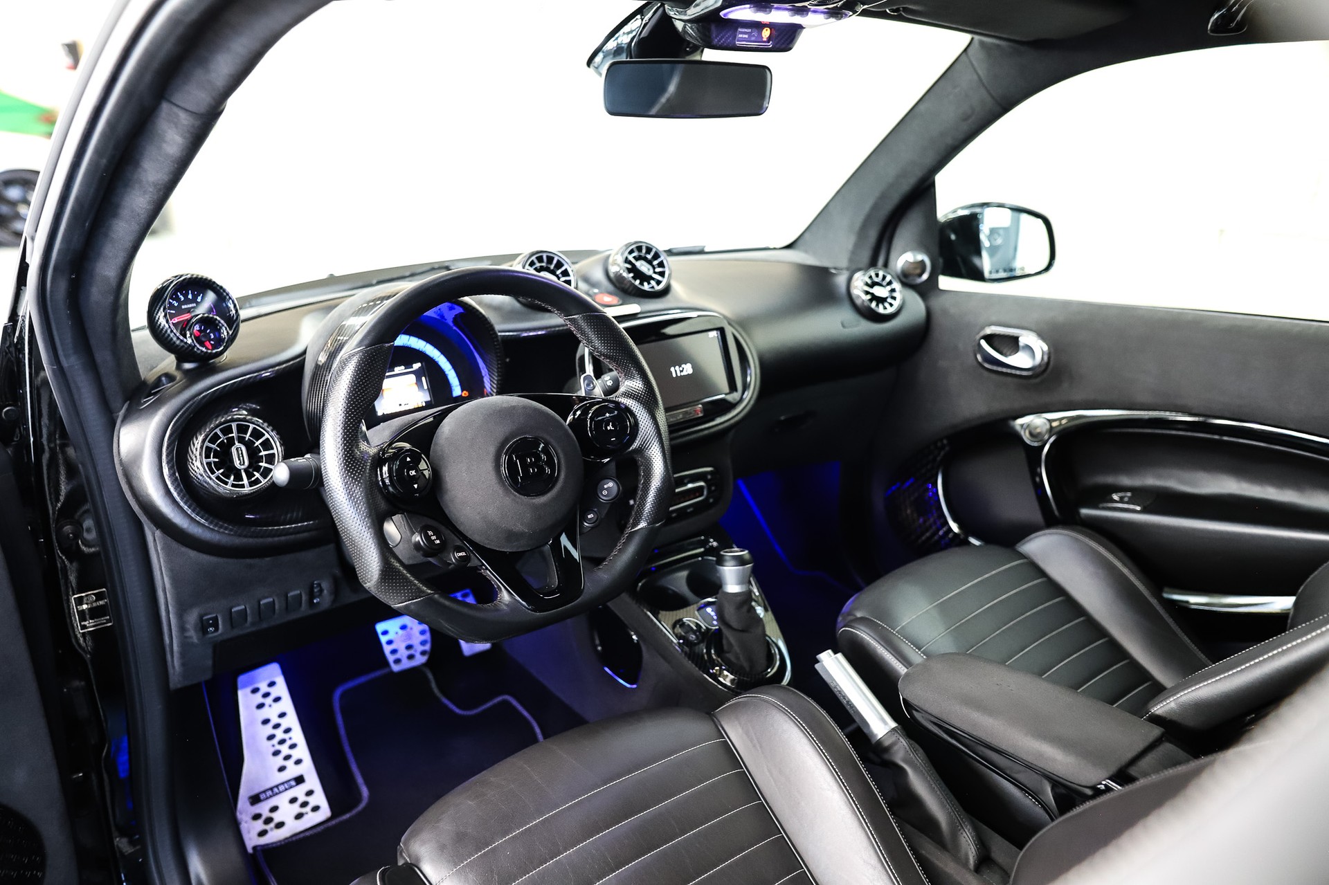 SMART fortwo 1 of 1 Breitbau Brabus R125-image-15
