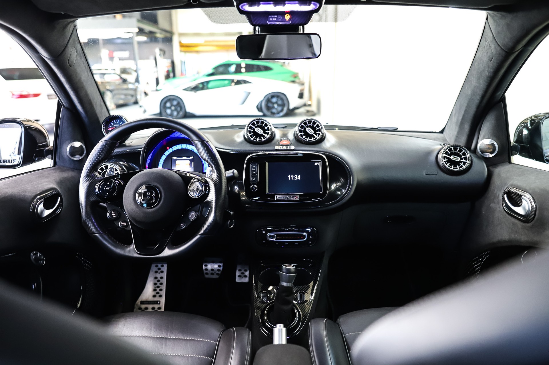 SMART fortwo 1 of 1 Breitbau Brabus R125-image-17