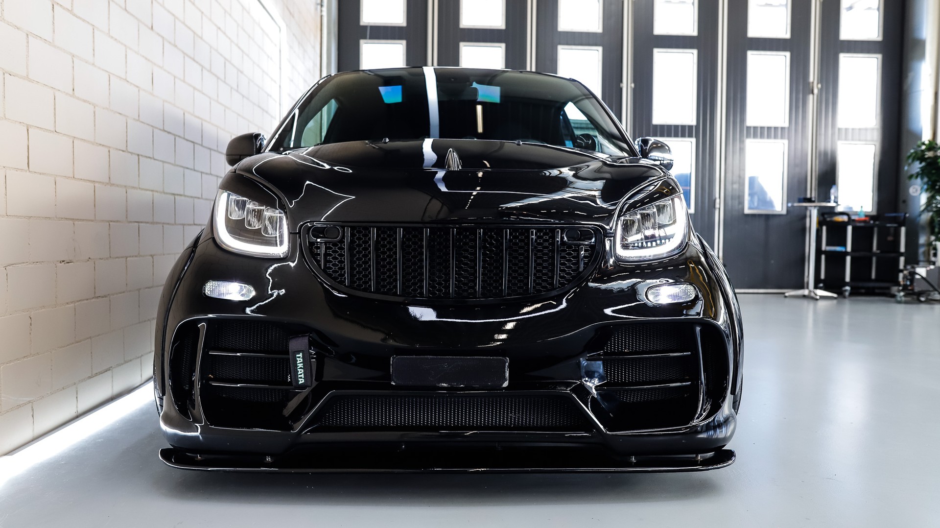 SMART fortwo 1 of 1 Breitbau Brabus R125-showroom-element-2