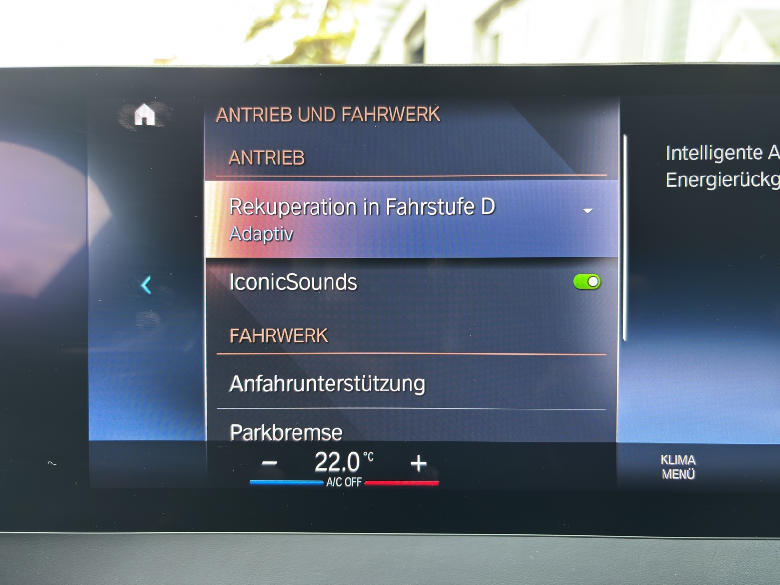 BMW iX xDrive50 mit AHK, Integral-Aktivlenkung & Winterkompletträder-image-25