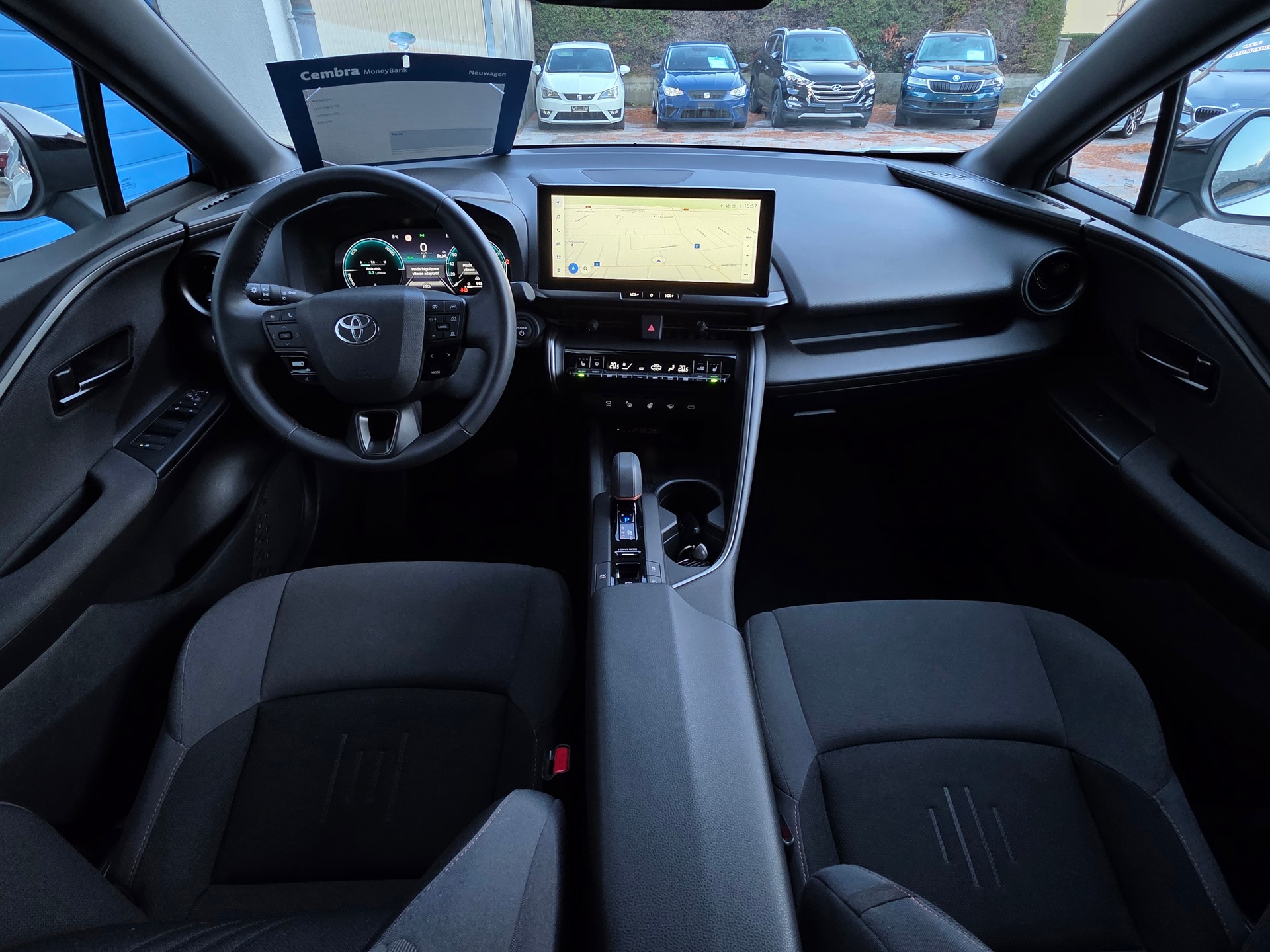 TOYOTA C-HR 2.0 HSD CVT Trend 4WD-image-10