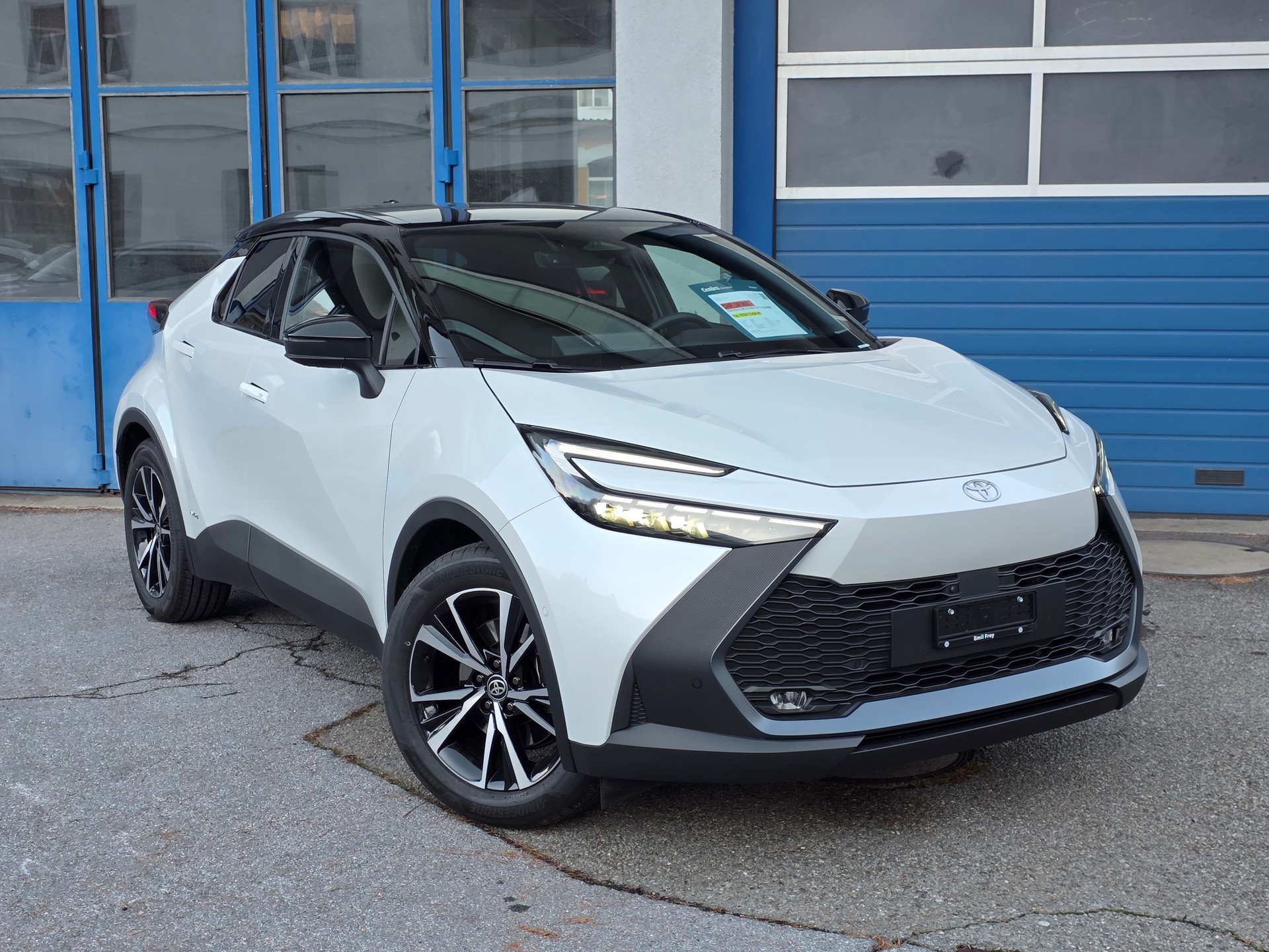 TOYOTA C-HR 2.0 HSD CVT Trend 4WD-image-6