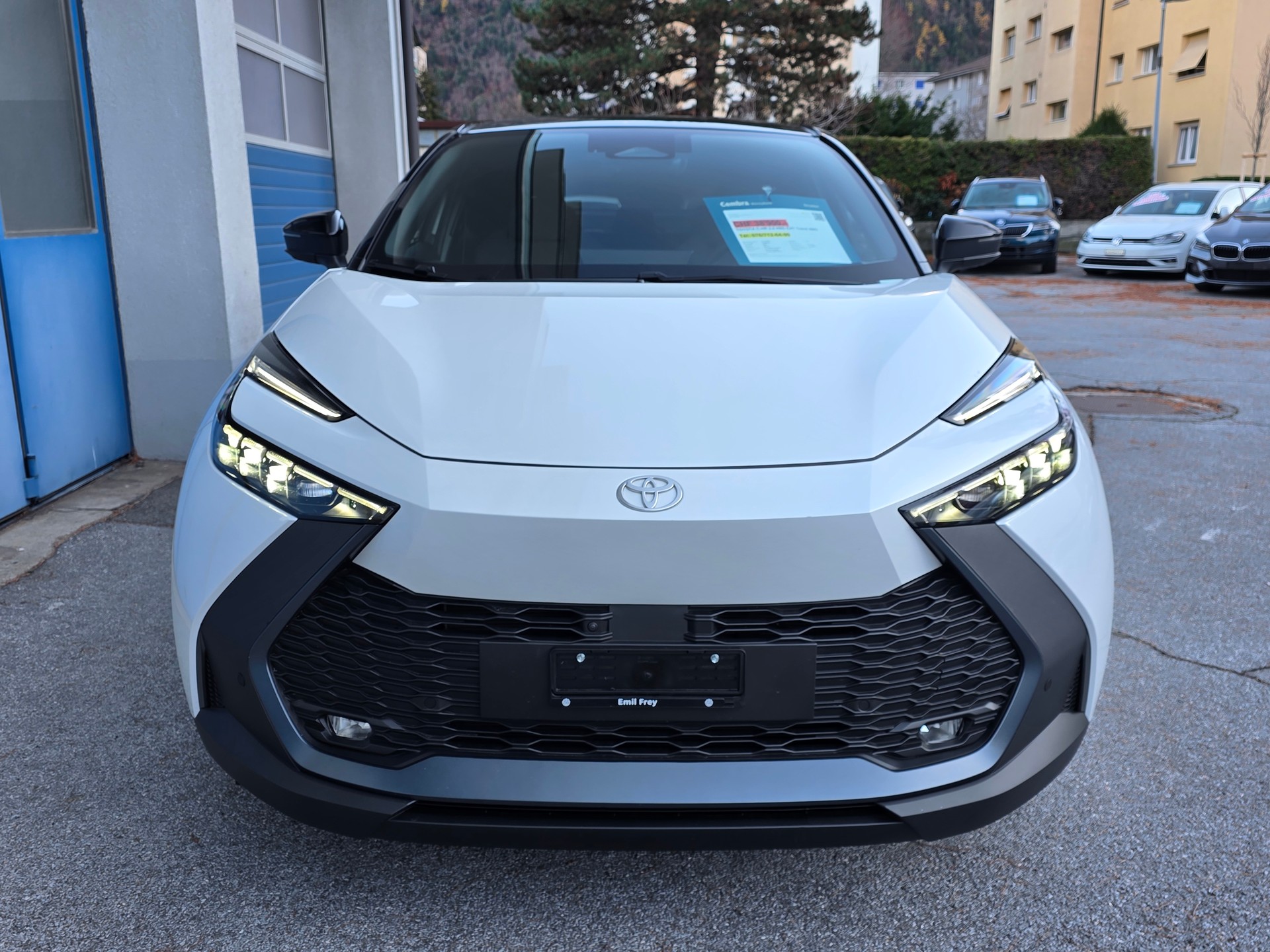 TOYOTA C-HR 2.0 HSD CVT Trend 4WD-image-4