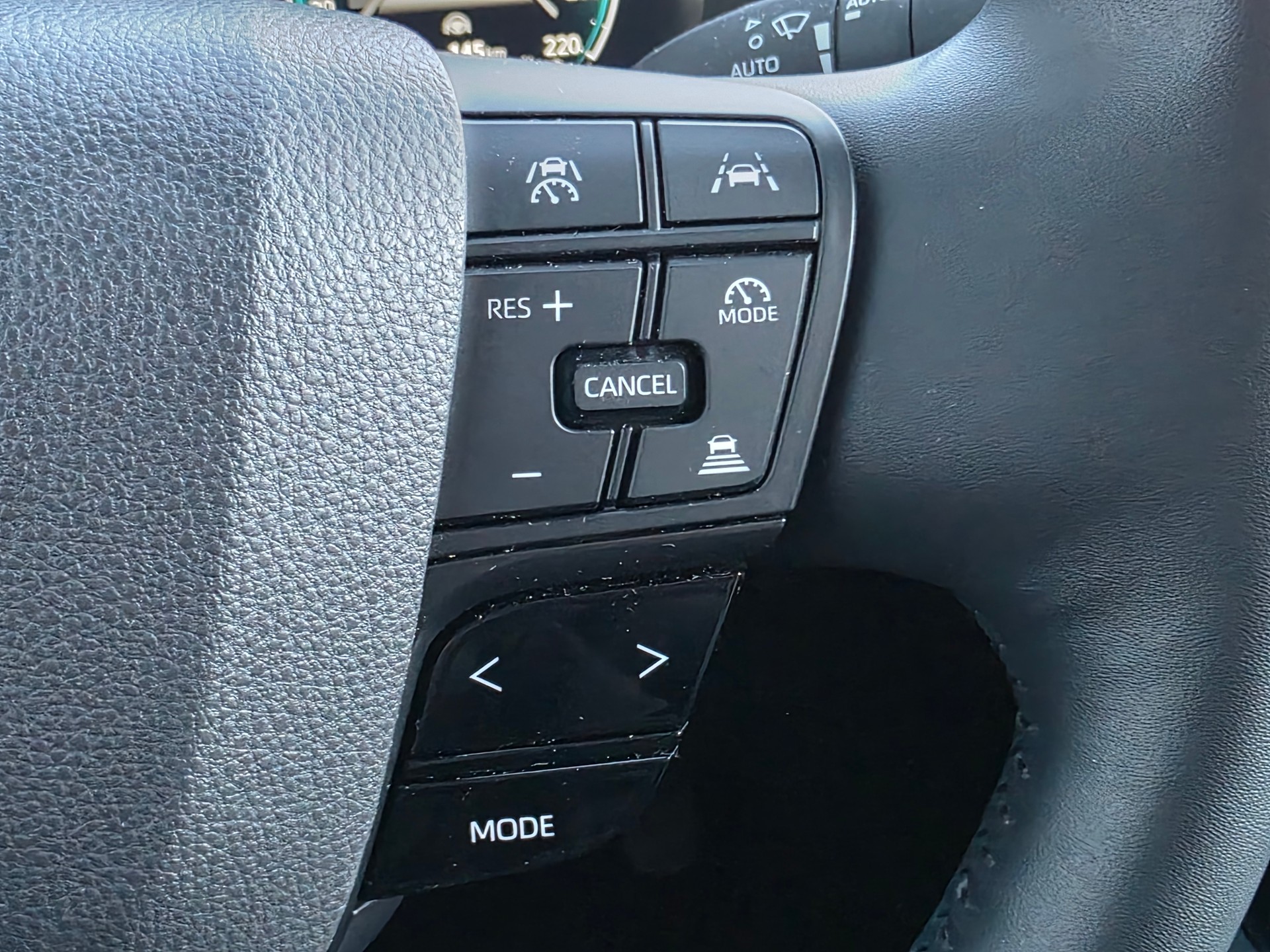 TOYOTA C-HR 2.0 HSD CVT Trend 4WD-image-25
