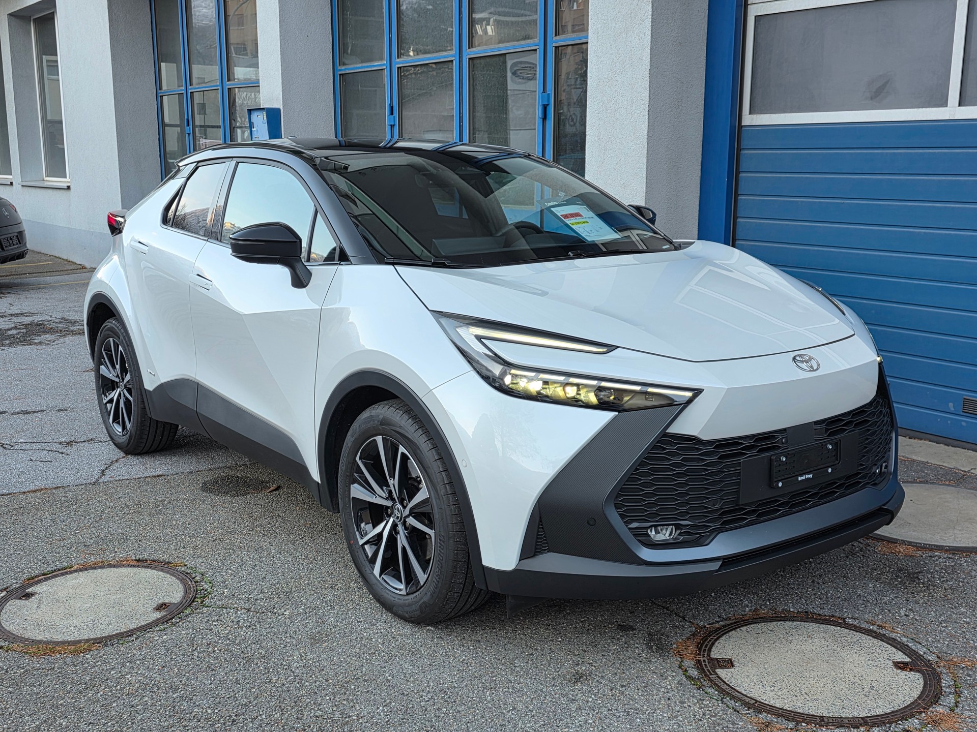 TOYOTA C-HR 2.0 HSD CVT Trend 4WD-image-9