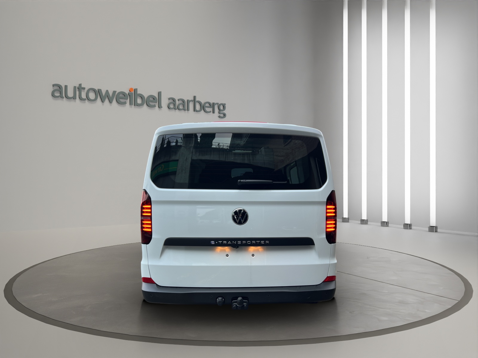 VW e-Transporter 70 kWh-showroom-element-2