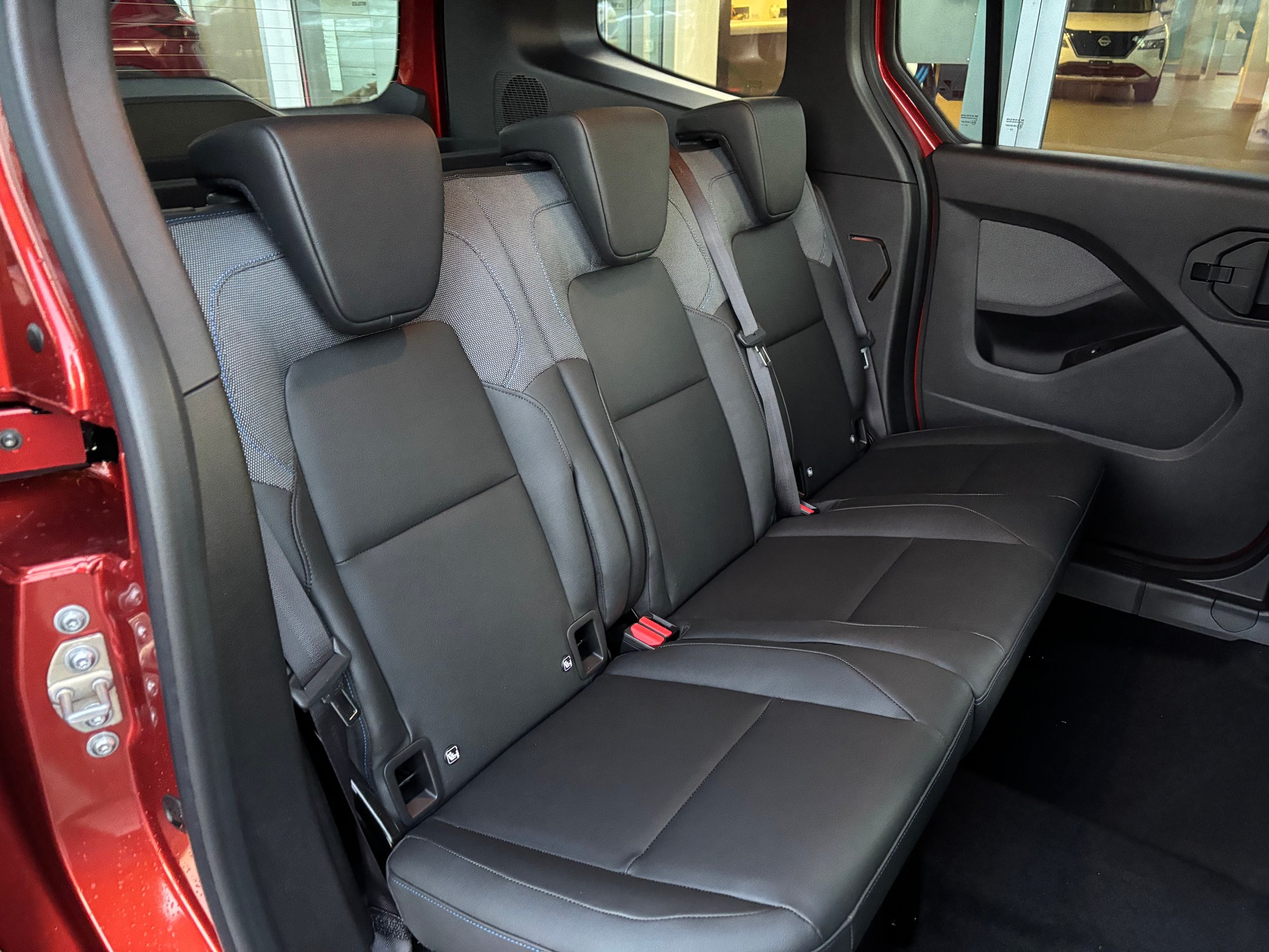 NISSAN Townstar Kombi L1 N-Connecta-image-7