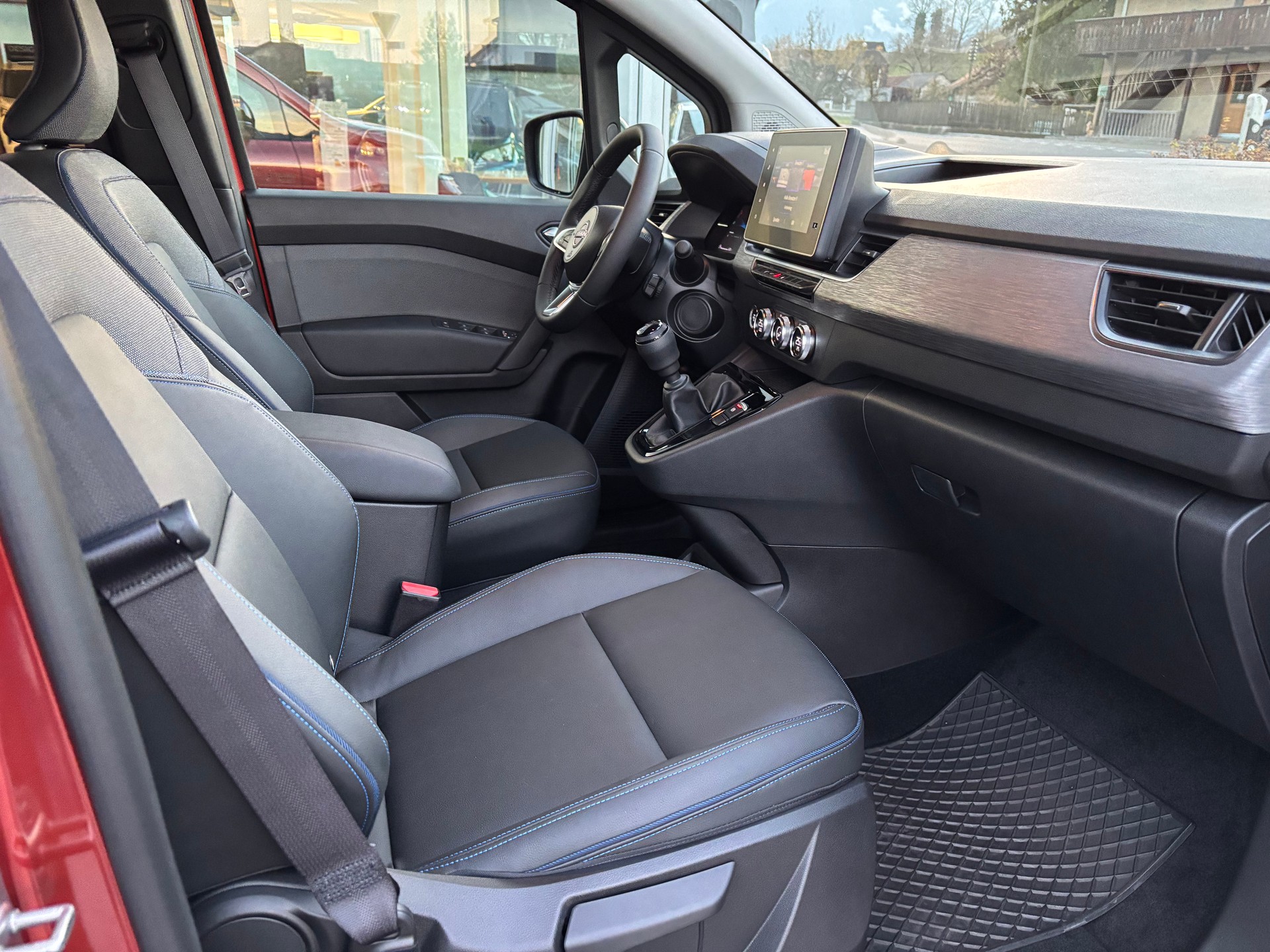 NISSAN Townstar Kombi L1 N-Connecta-image-8