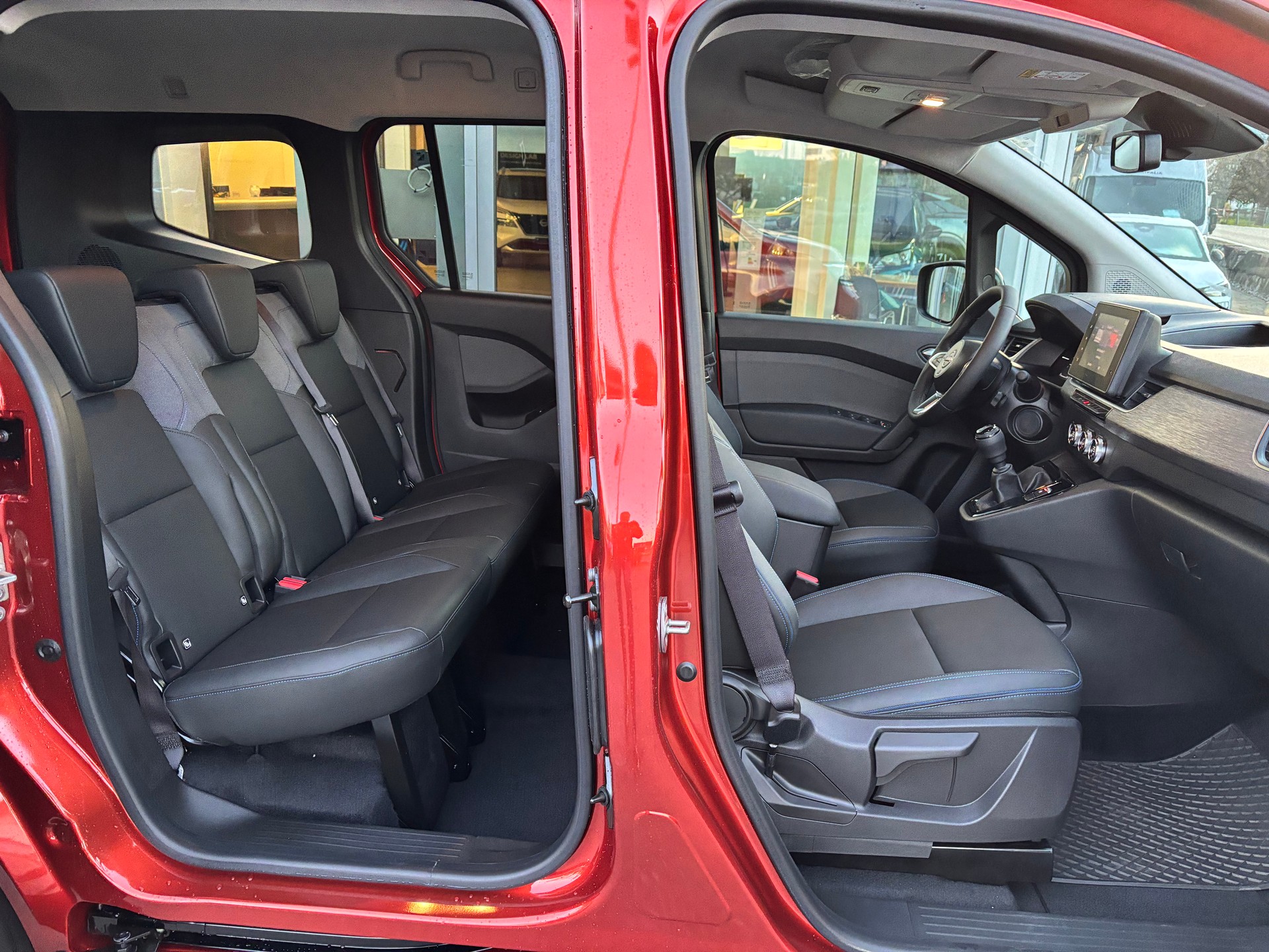 NISSAN Townstar Kombi L1 N-Connecta-image-6