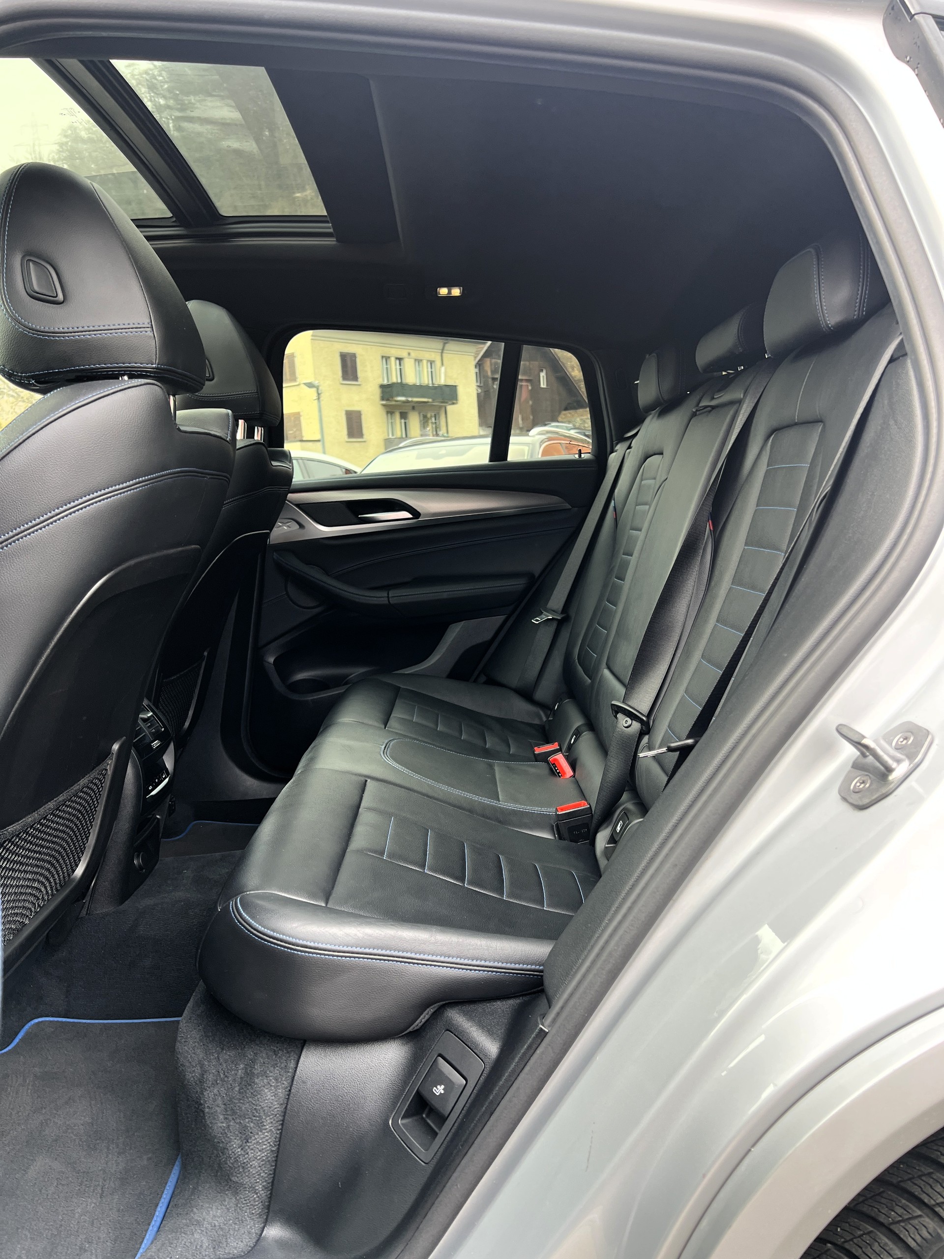 BMW X4 M40i Steptronic-image-12