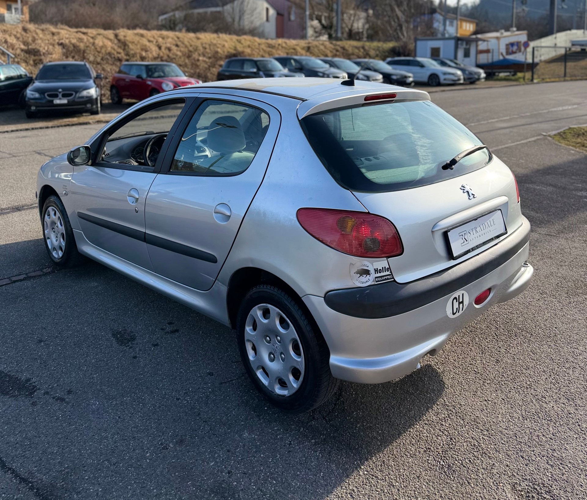 PEUGEOT 206 1.6 16V (XT) Premium-image-9
