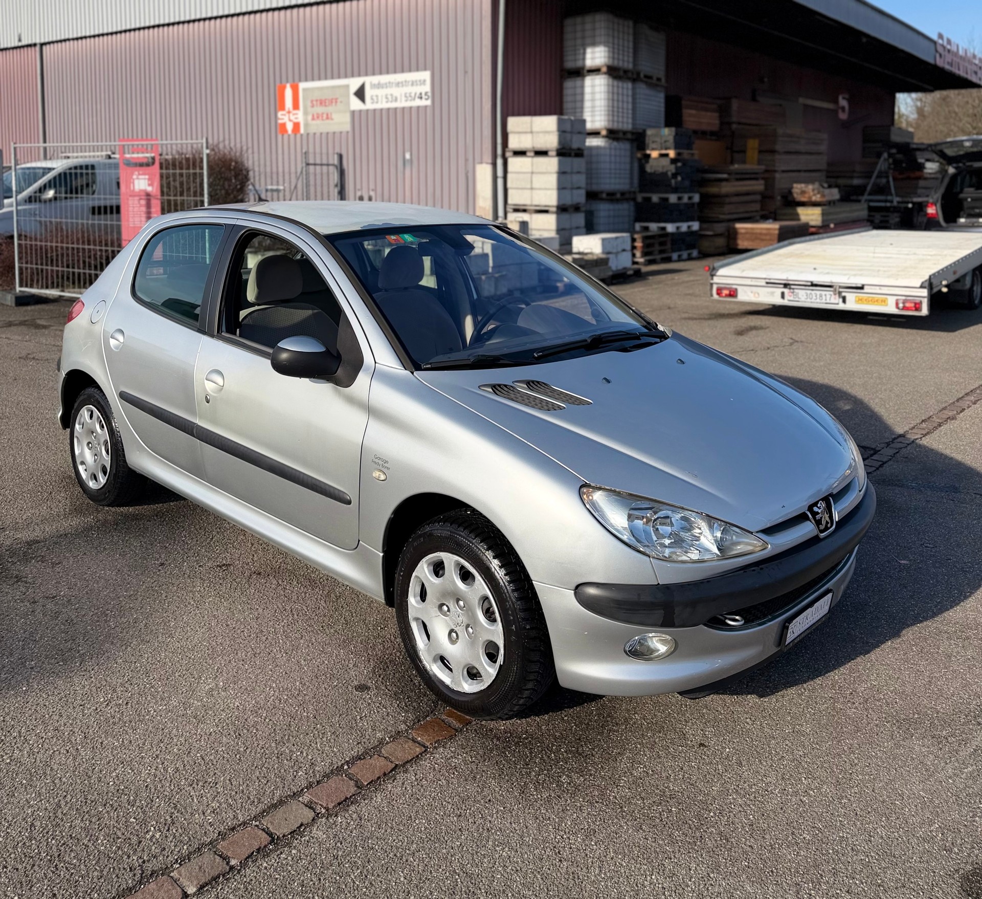 PEUGEOT 206 1.6 16V (XT) Premium-image-2