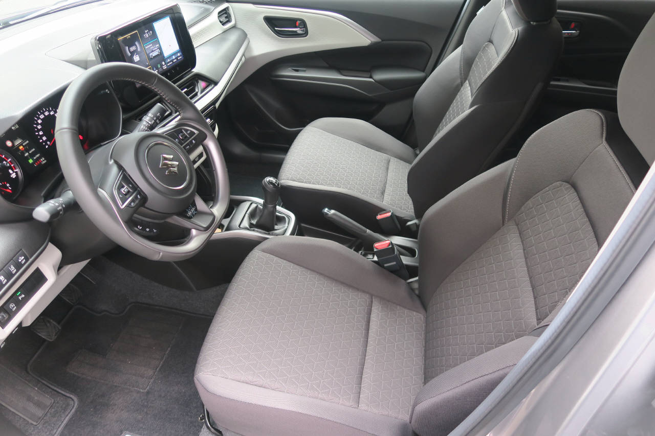 SUZUKI Swift 1.2 Sakura Top Hybrid 4x4-showroom-element-3
