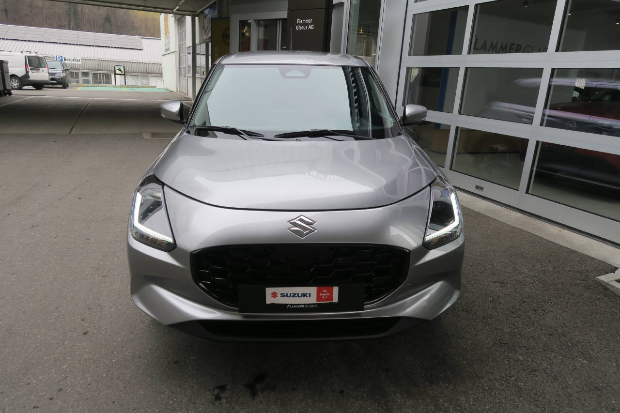 SUZUKI Swift 1.2 Sakura Top Hybrid 4x4