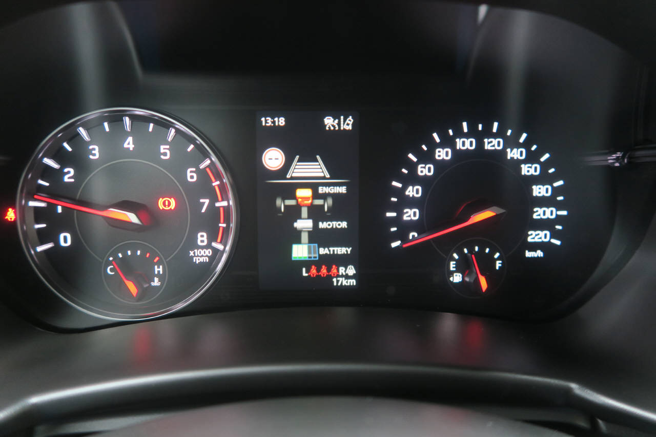SUZUKI Swift 1.2 Sakura Top Hybrid 4x4-image-6