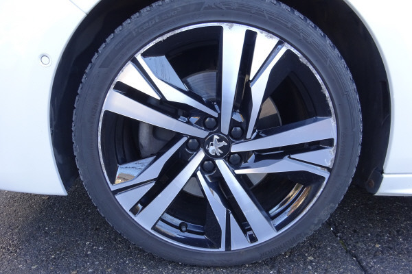 PEUGEOT 508 SW 2.0 BHDI GT EAT8-image-6
