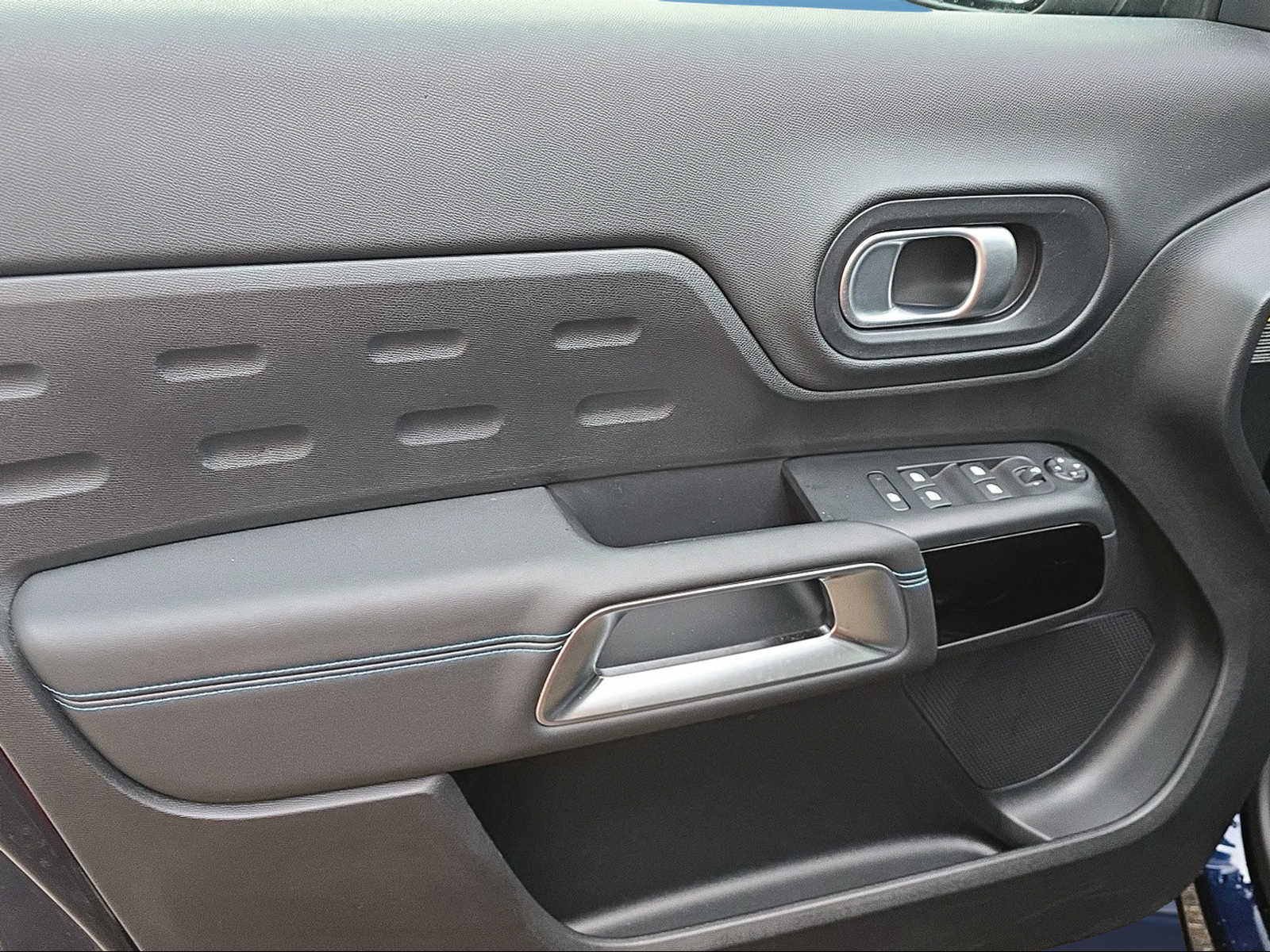 CITROEN C5 Aircross 1.6 PHEV Swiss Edition-image-15