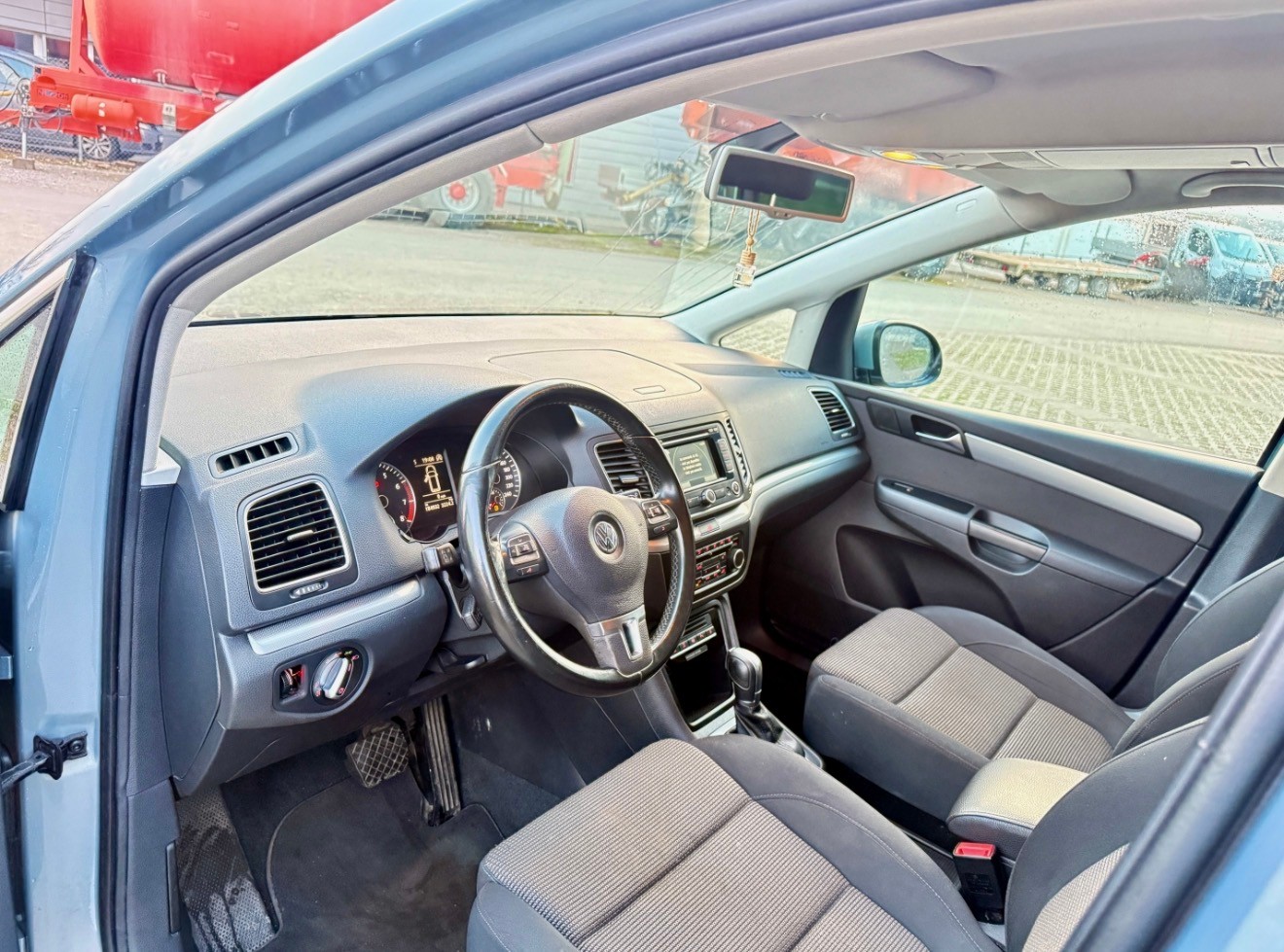 VW Sharan 1.4 TSI BMT Comfortline DSG-image-8