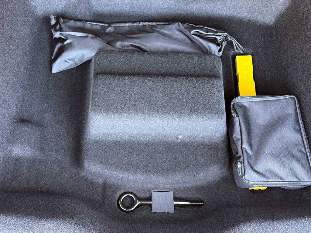 LYNK & CO 01 1.5 PHEV More-image-24