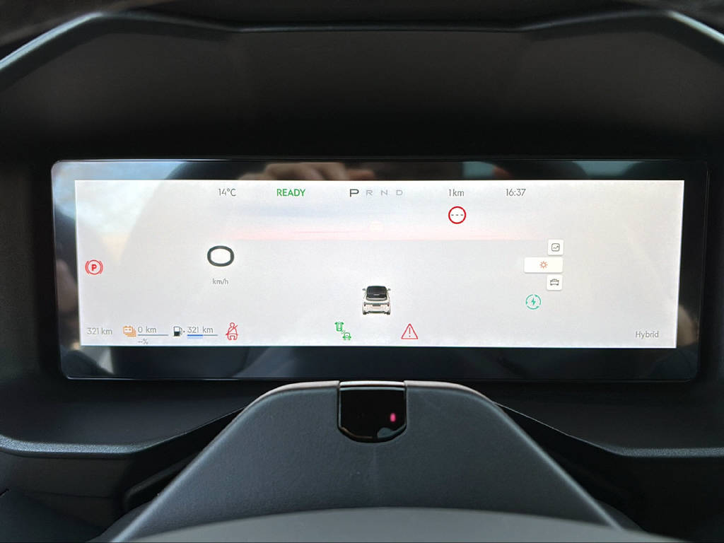 LYNK & CO 01 1.5 PHEV More-image-12