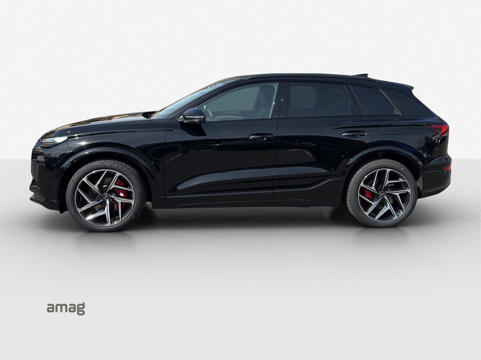 AUDI SQ6 e-tron quattro-showroom-element-1