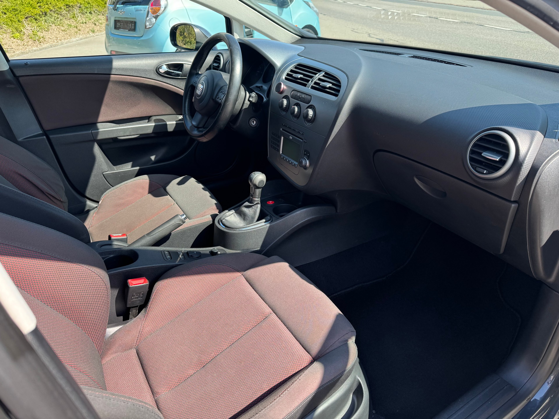 SEAT Leon 1.6 Reference-image-7