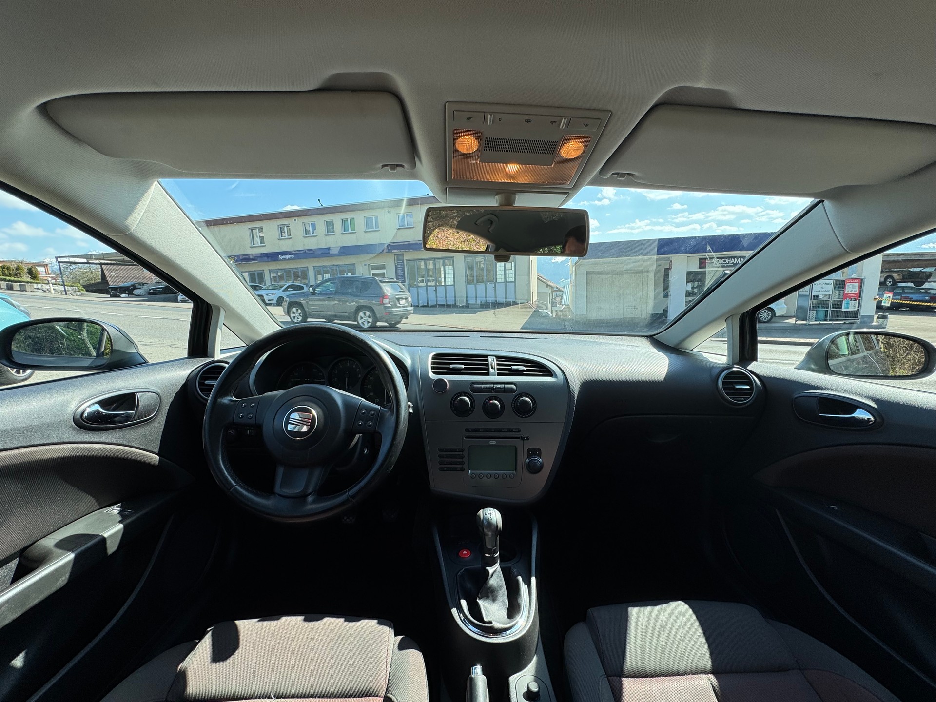 SEAT Leon 1.6 Reference-image-8