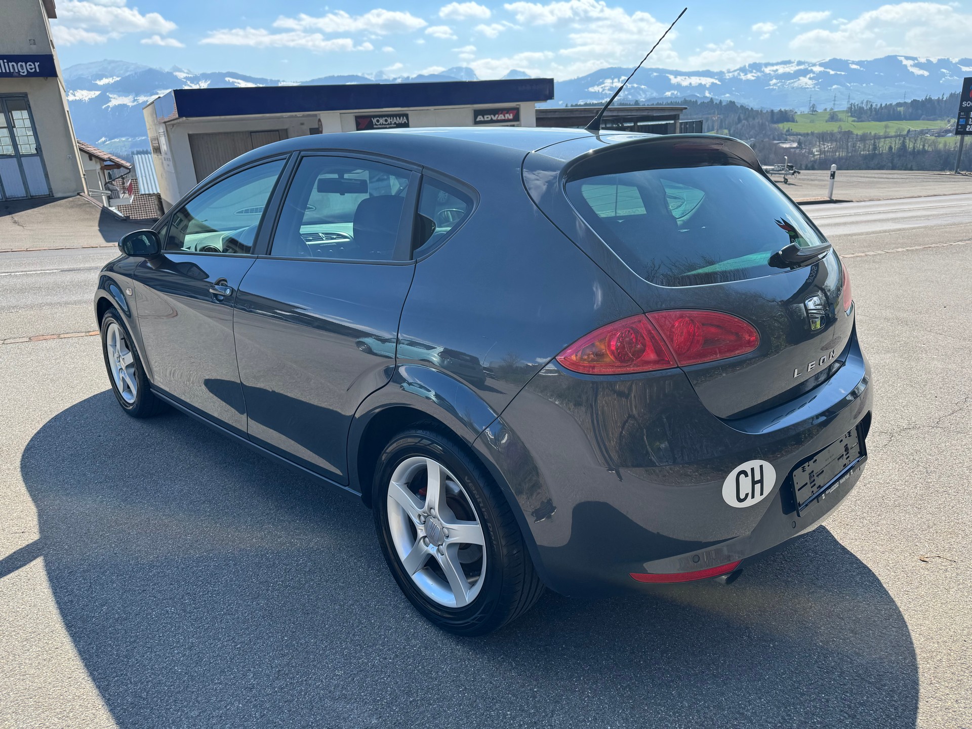 SEAT Leon 1.6 Reference-image-3