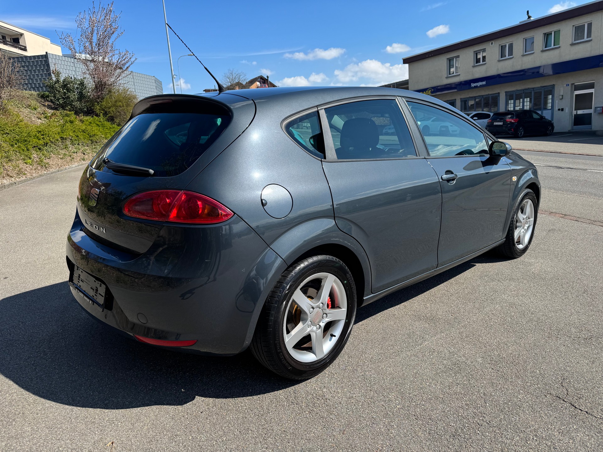 SEAT Leon 1.6 Reference-image-2