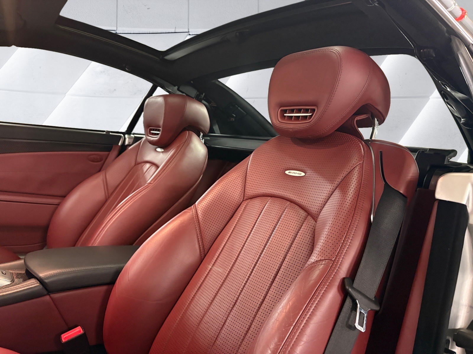MERCEDES-BENZ SL 63 AMG Speedshift MCT / 1 ere main / Toit Pano-image-14