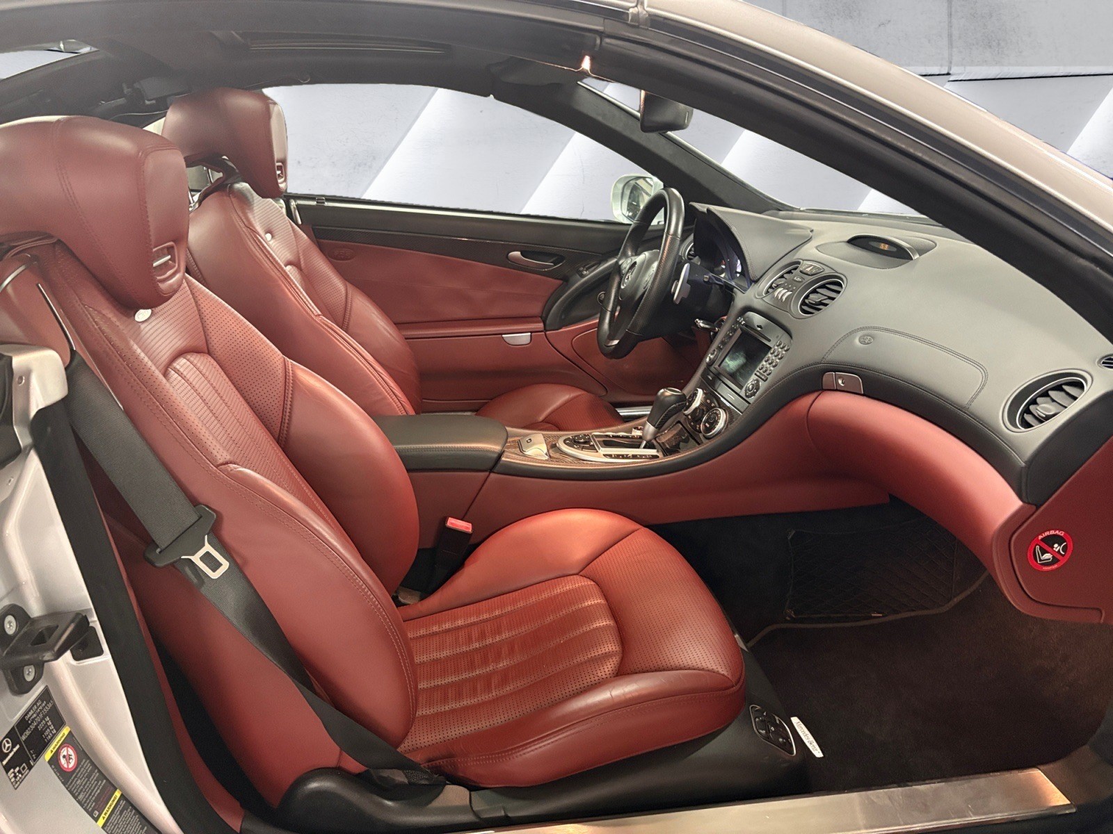 MERCEDES-BENZ SL 63 AMG Speedshift MCT / 1 ere main / Toit Pano-image-13