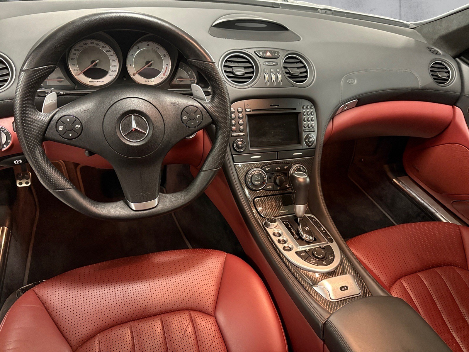 MERCEDES-BENZ SL 63 AMG Speedshift MCT / 1 ere main / Toit Pano-image-11
