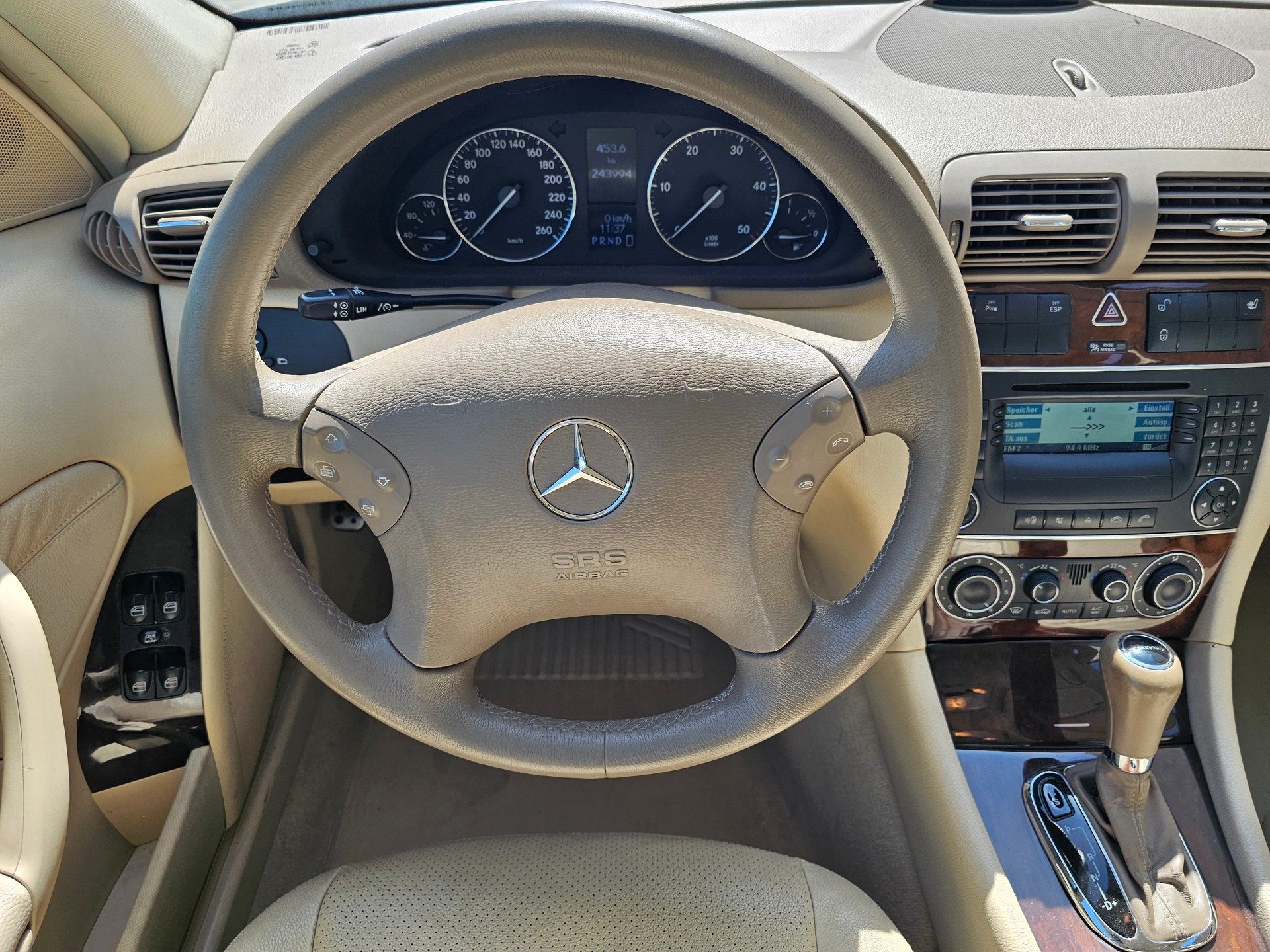 MERCEDES-BENZ C 220 CDI Elégance Sport Edition-image-13