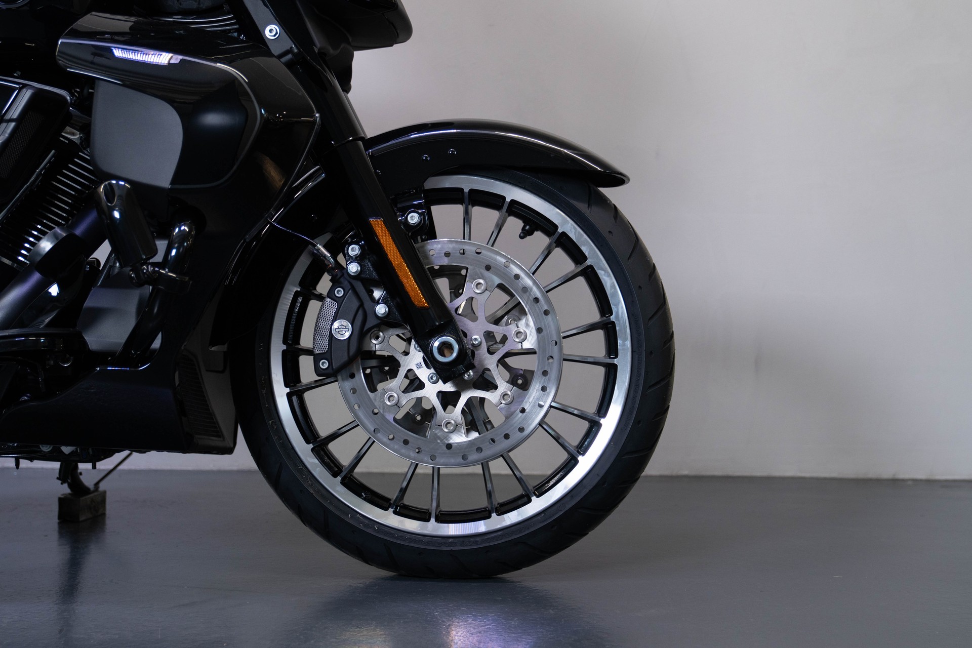 HARLEY-DAVIDSON FLHXL Street Glide Limited 117-image-4