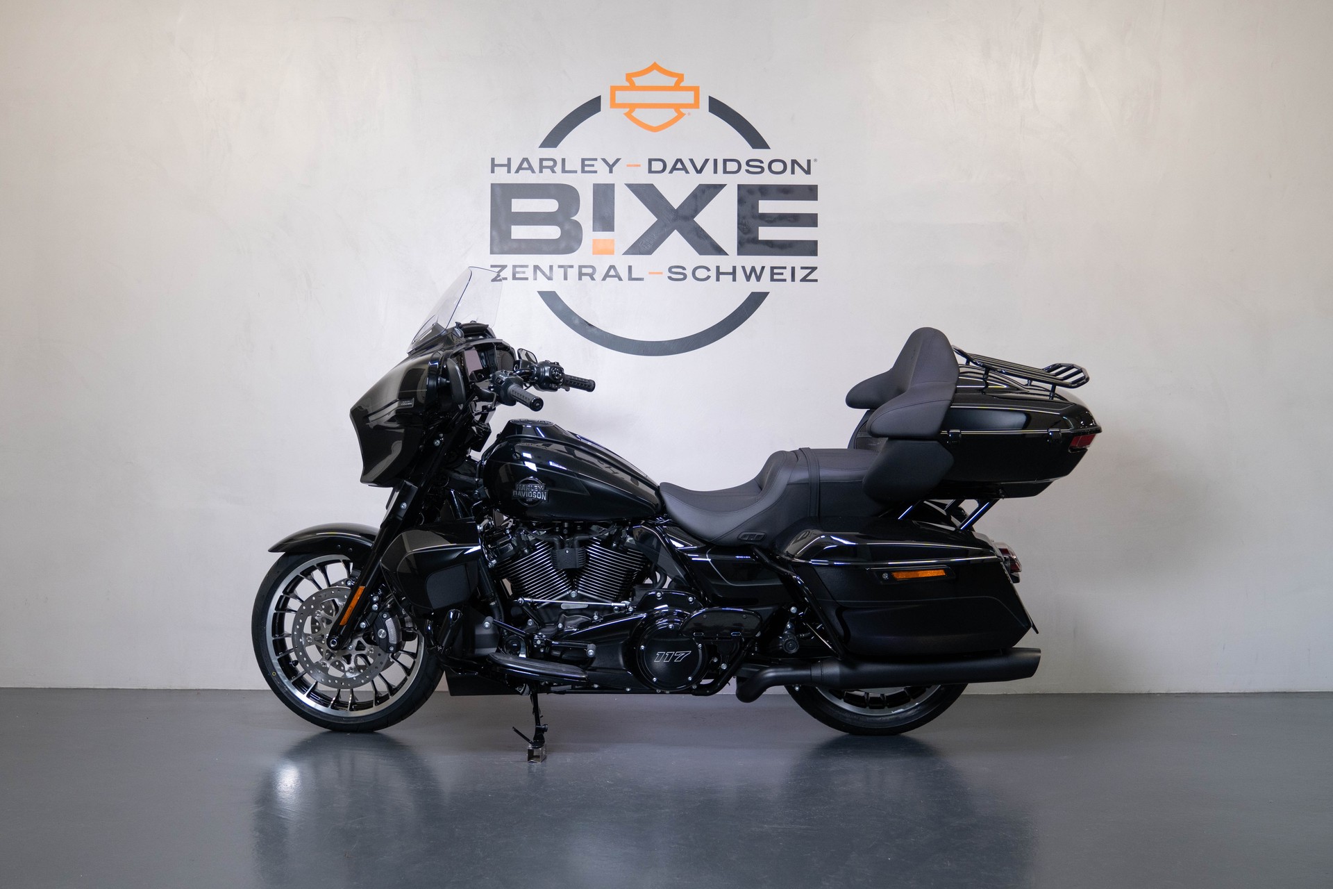 HARLEY-DAVIDSON FLHXL Street Glide Limited 117-image-1