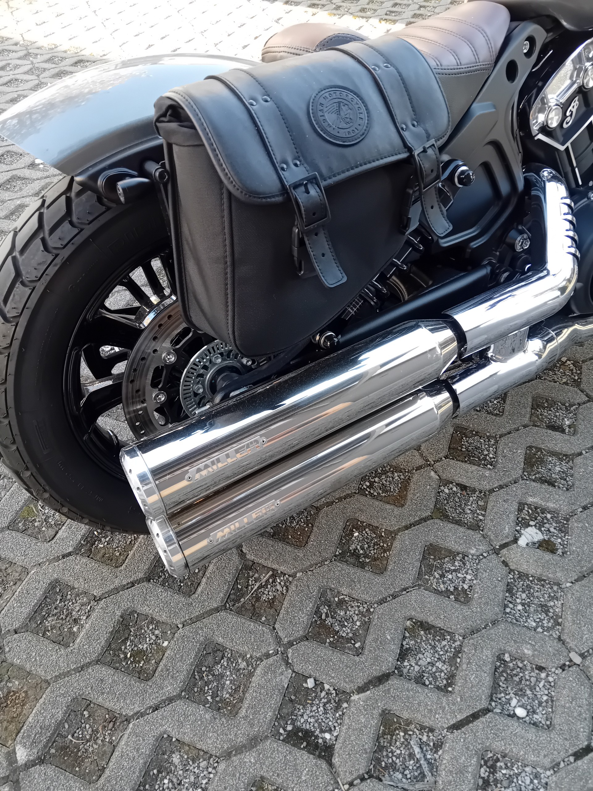 INDIAN Bobber-image-1