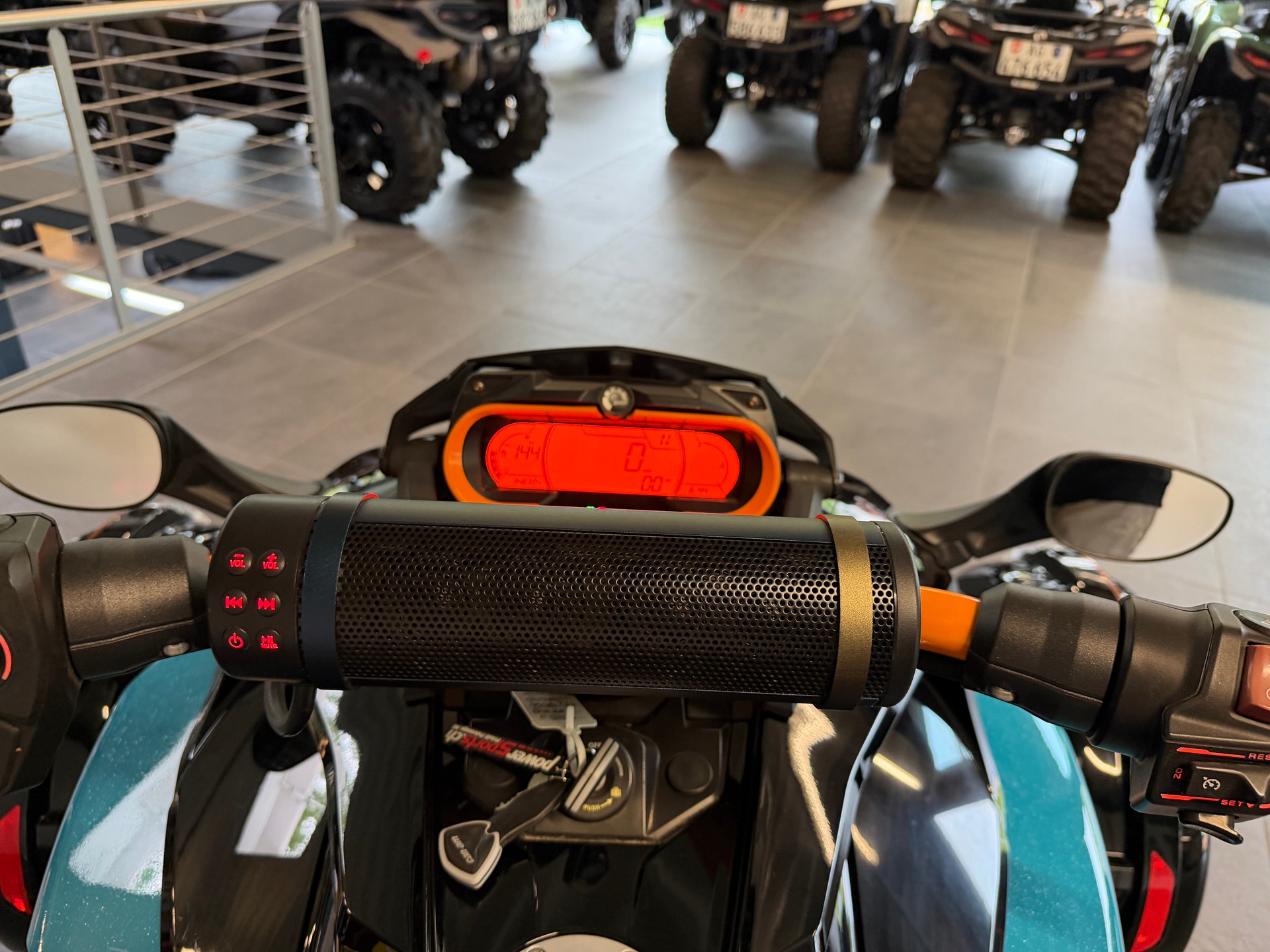 CAN-AM Spyder F3-S SE6-image-3