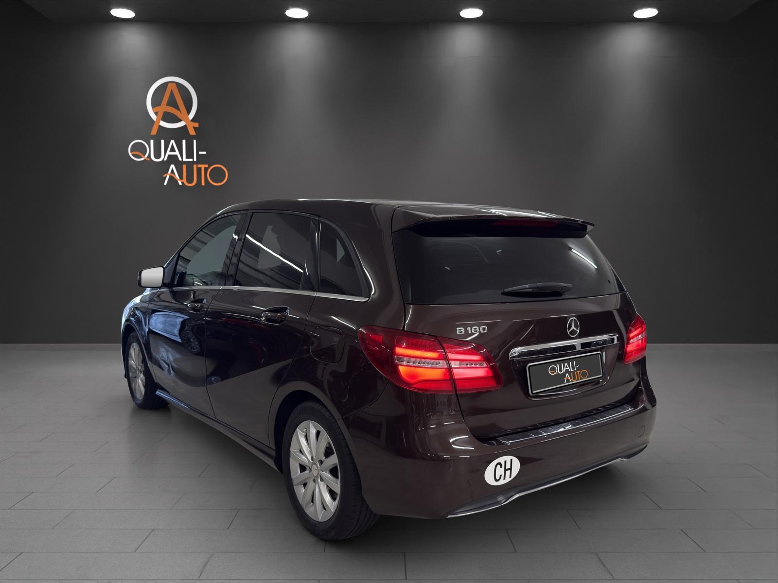 MERCEDES-BENZ B 180 AMG Line 7G-DCT-image-3