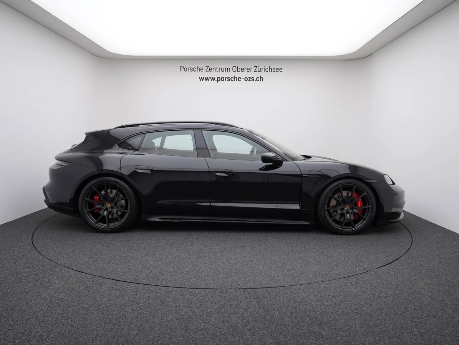 PORSCHE Taycan GTS Sport Turismo-image-7