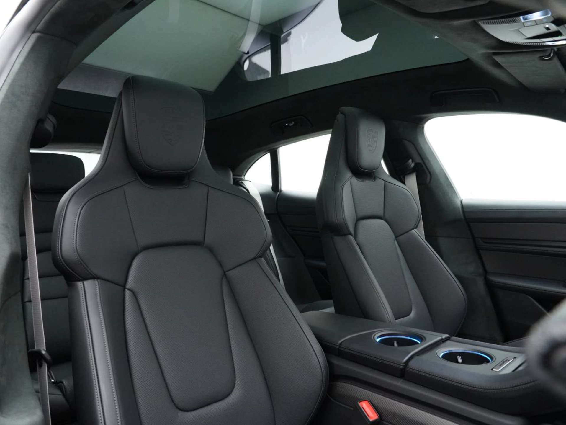 PORSCHE Taycan GTS Sport Turismo-image-25