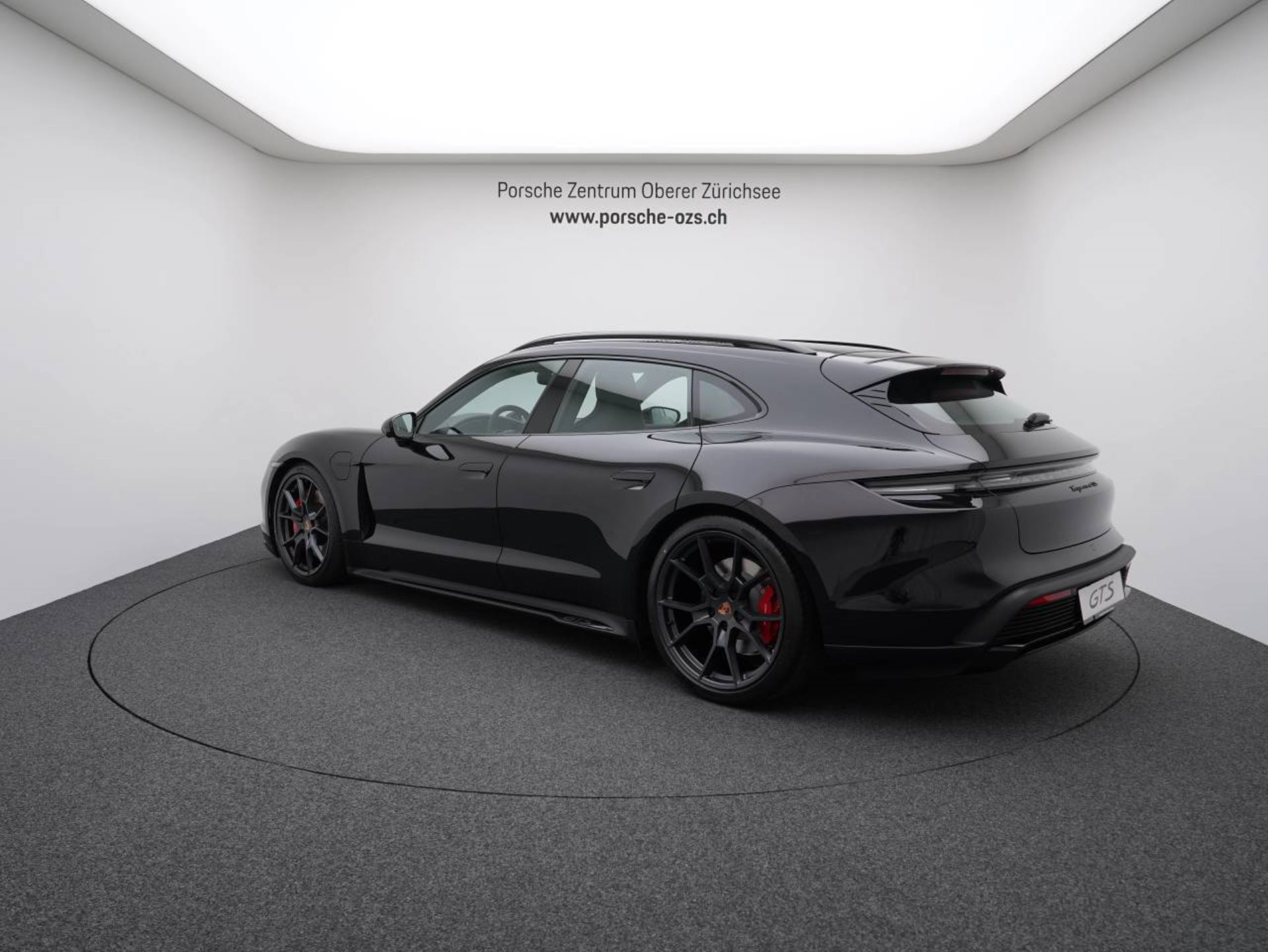 PORSCHE Taycan GTS Sport Turismo-showroom-element-2