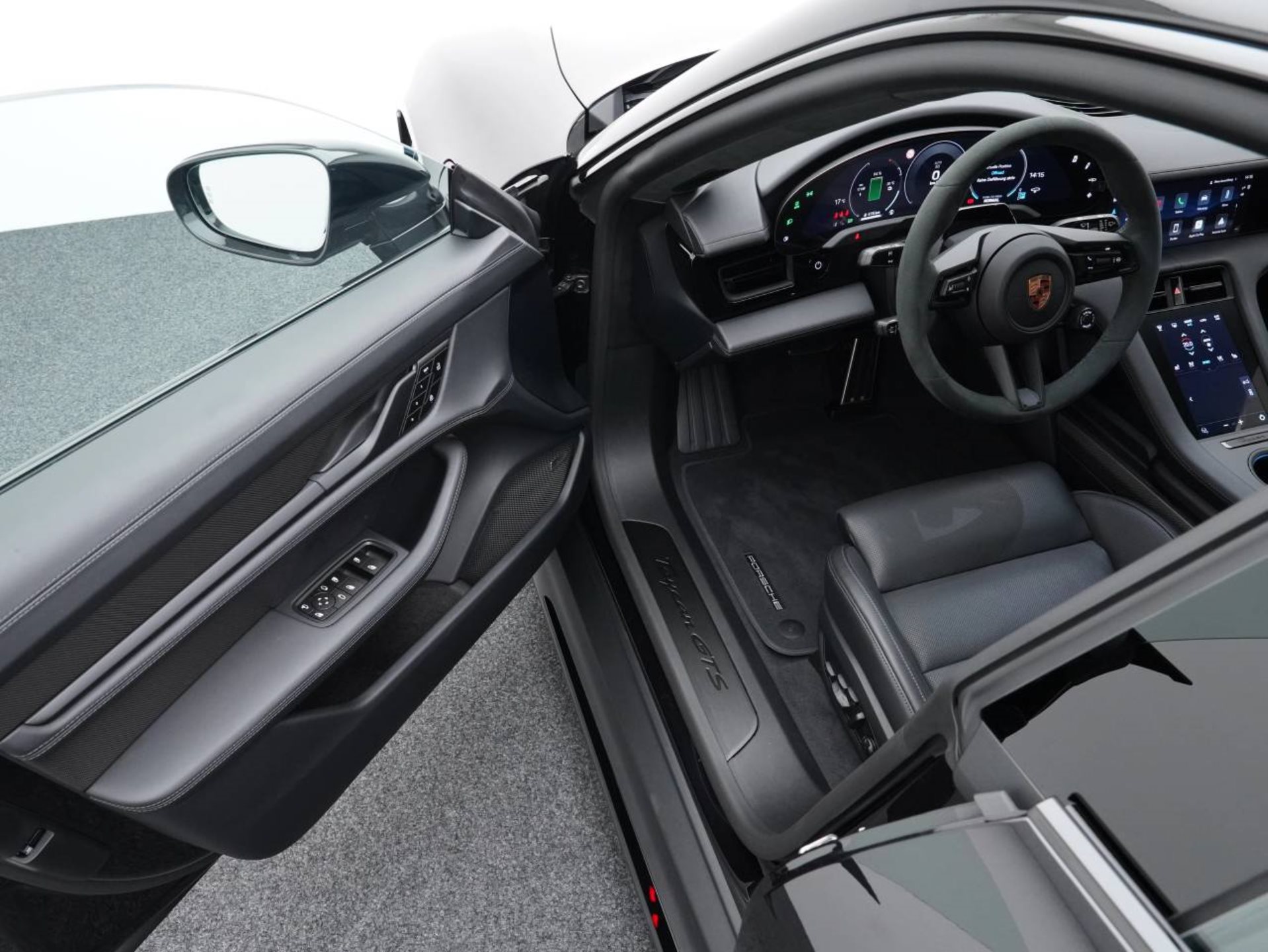 PORSCHE Taycan GTS Sport Turismo-showroom-element-3