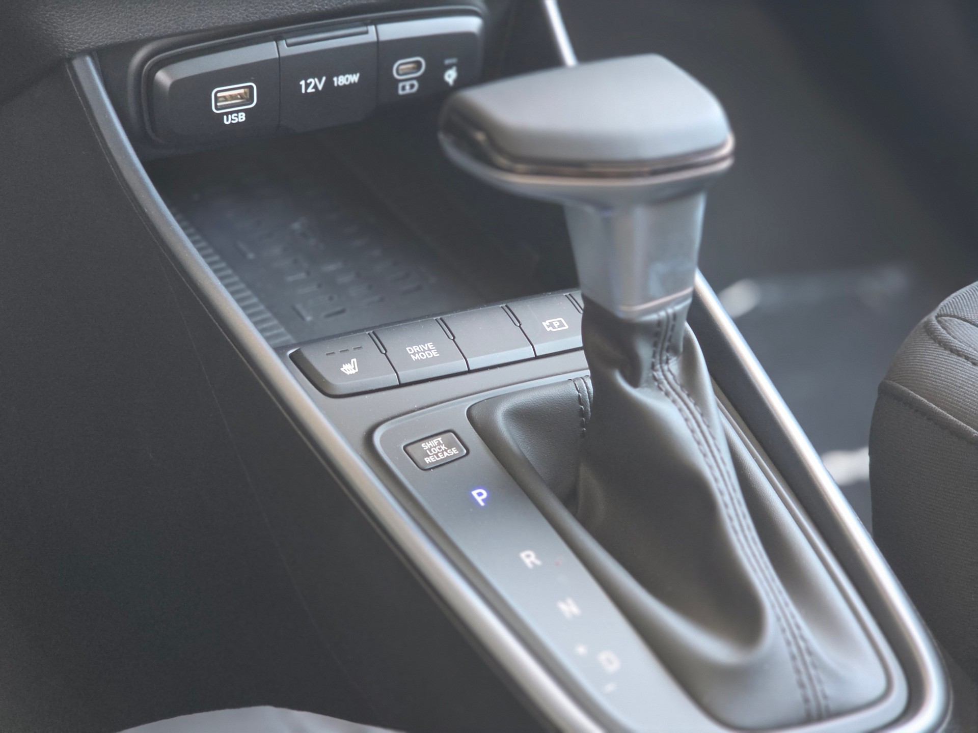 HYUNDAI Bayon 1.0 T-GDi AmpliaDCT-image-11