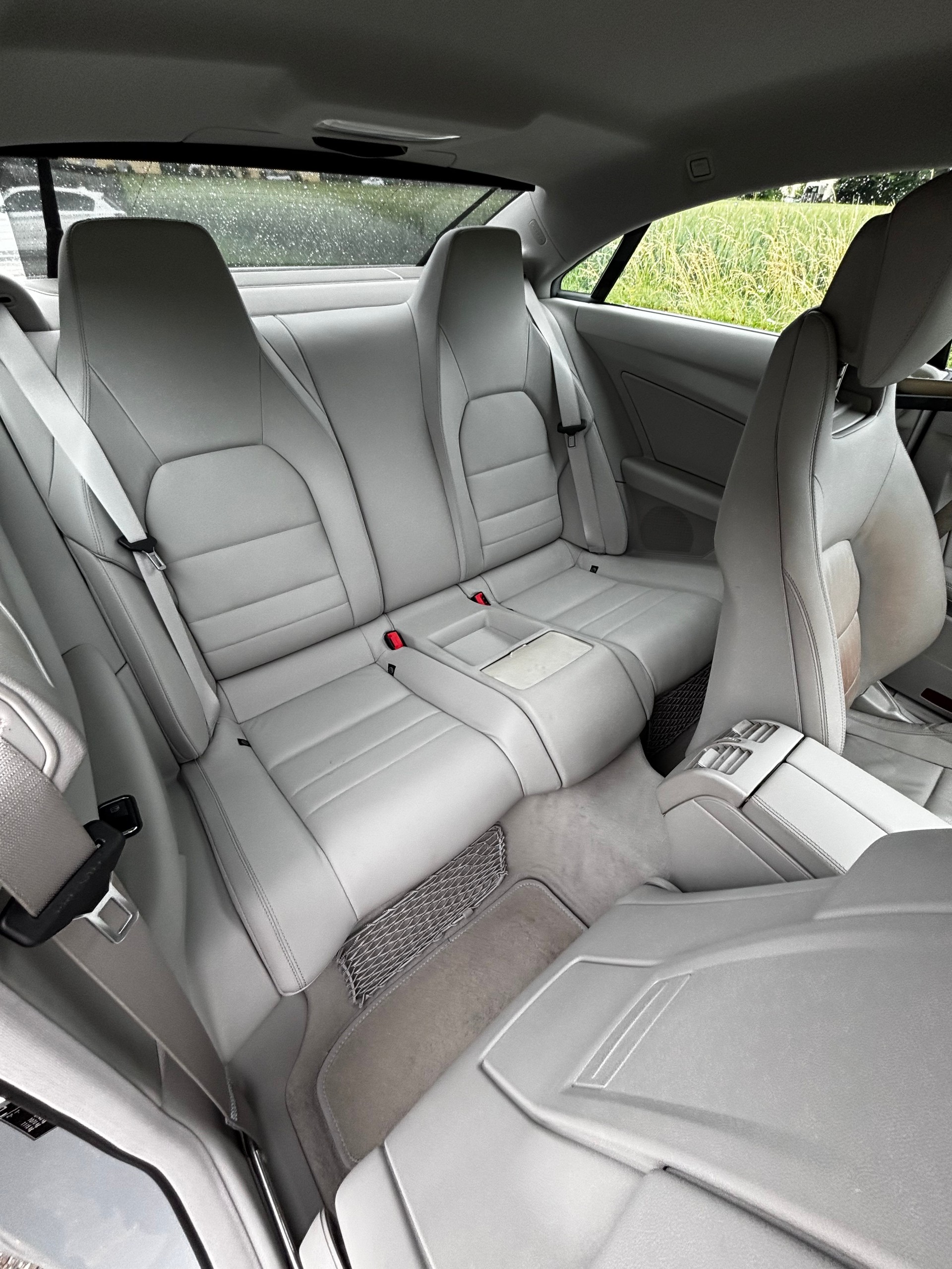 MERCEDES-BENZ E 350 CGI BlueEfficiency 7G-Tronic-image-14