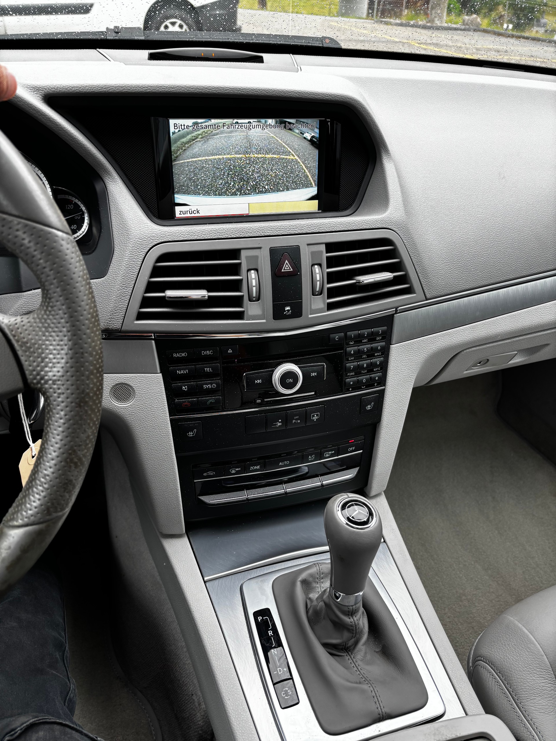 MERCEDES-BENZ E 350 CGI BlueEfficiency 7G-Tronic-image-11