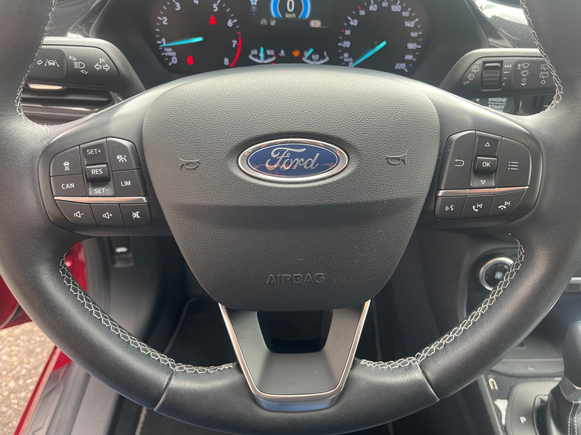 FORD Fiesta 1.0 SCTi Vignale Automat-image-11