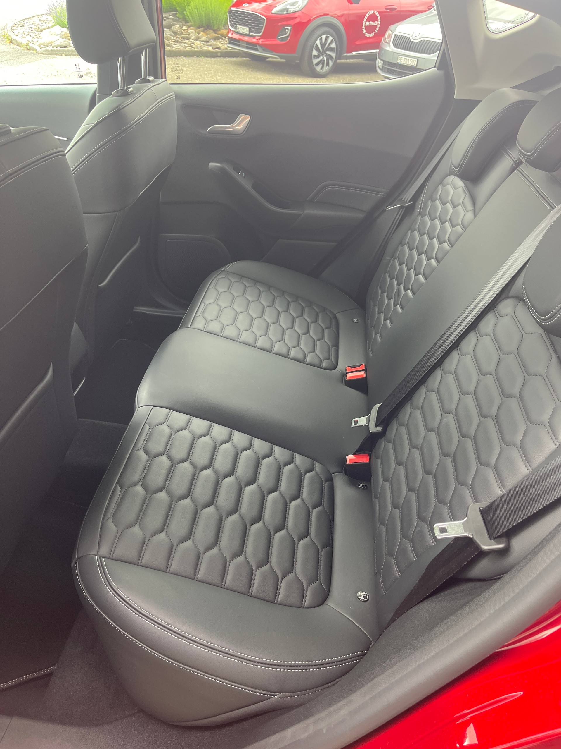 FORD Fiesta 1.0 SCTi Vignale Automat-image-8