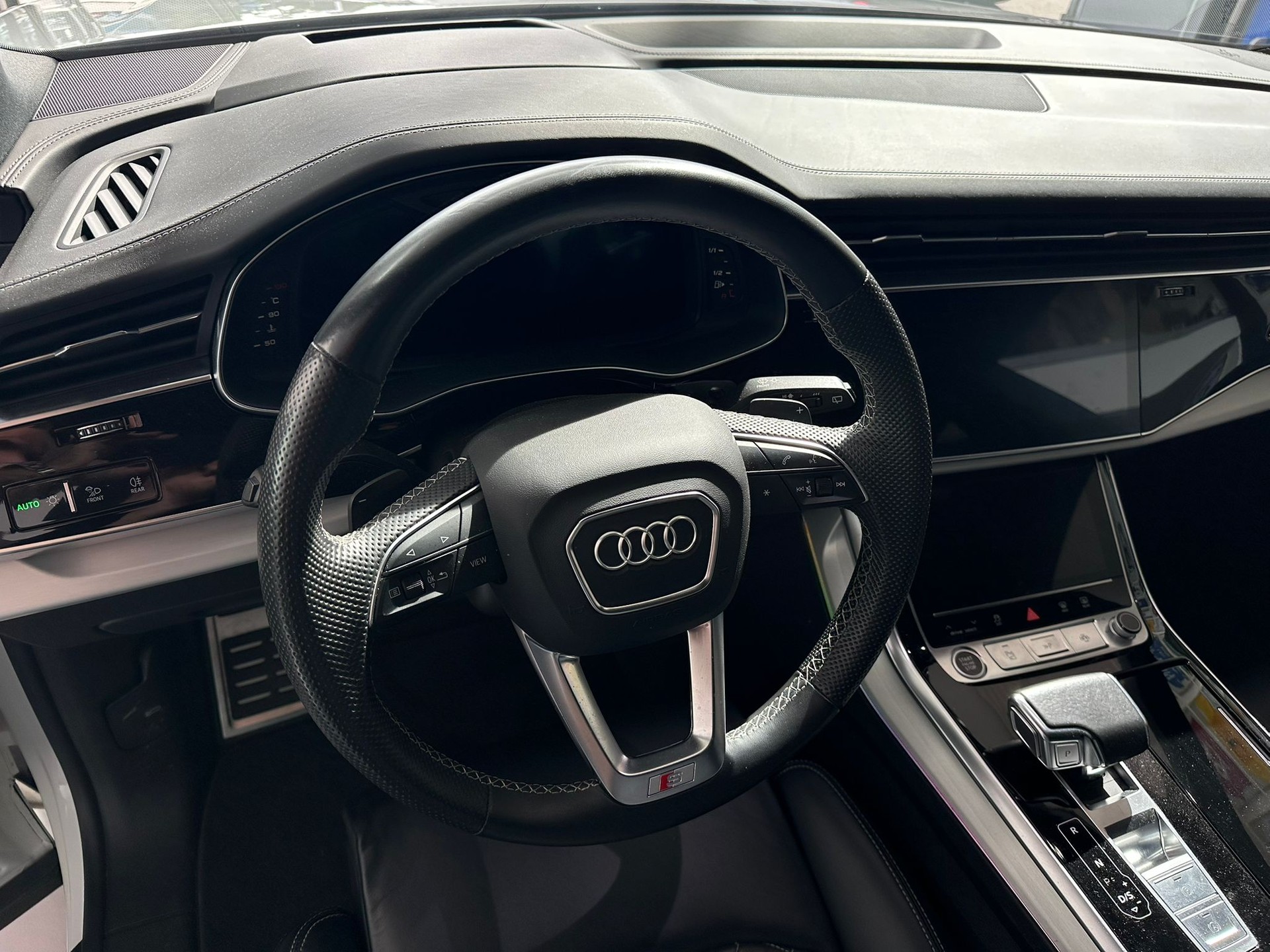 AUDI Q8 50 TDI quattro tiptronic-image-11